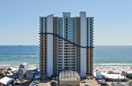 Thomas Drive Condo | Sunsets on the Gulf! 5 star host. Available dates for bookingn9/27-10/5