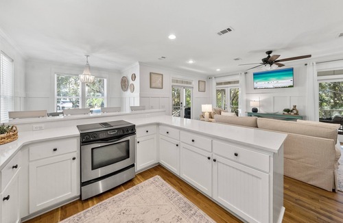 White's Gulfview House | Sunshine Daydream, Putting Green, Private heated Pool, Firepit, Great 30A Locale