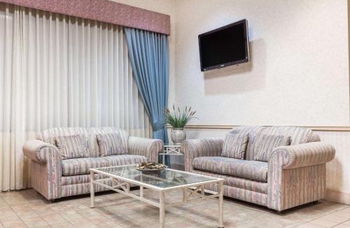 Jasper Hotel | Super 8 by Wyndham Jasper TX