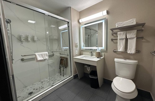 Kinder Hotel | Super 8 by Wyndham Kinder/Coushatta near Casino
