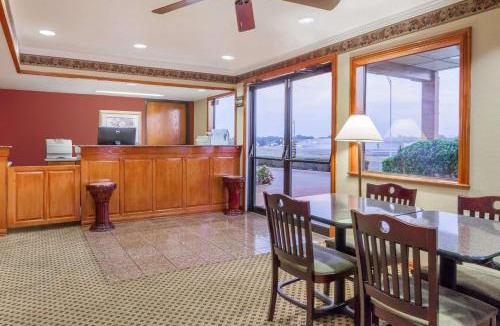 Mount Vernon Hotel | Super 8 by Wyndham Mount Vernon