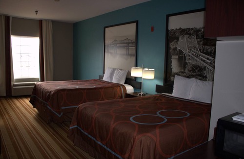 Rainsville Hotel | Super 8 by Wyndham Rainsville
