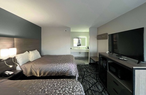 Sulphur Hotel | Super 8 by Wyndham Sulphur South