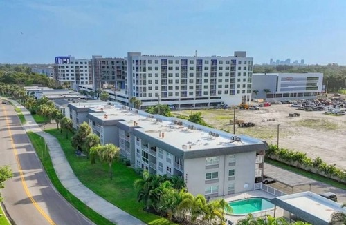St. Petersburg Condo | SUPER SUMMER SALE! Now-Sep. 30 receive our lowest price of the year!