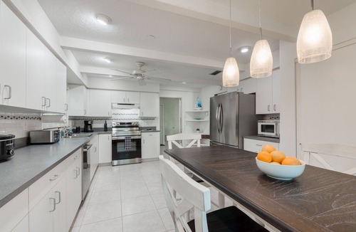 Melbourne Beach House | Surfing Turtle: 5 BR, 3.5 BA House in Melbourne Beach, Sleeps 10