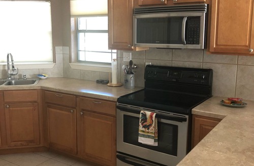 Galveston County House | Sweet Home. 3 BD-2.5 BA. Sleeps 6/in between Galveston - Hou. 😍🌺🏄🏼🏖