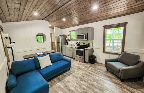 Guntersville Apartment | Sweet Tiny House - Lake Guntersville