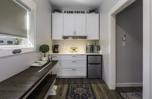 Emory House | SweetDove Stays- Suite; w/Stocked Lake, Secure Parking