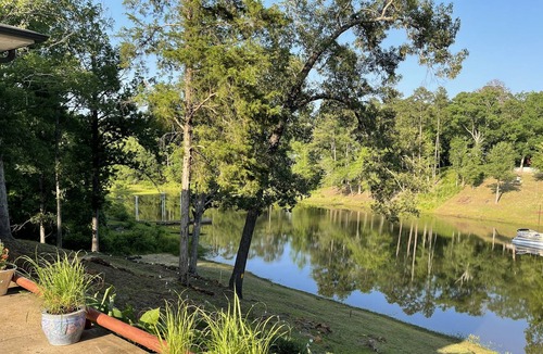 Jefferson House | Take Time Inn - Beautiful lakefront home with plenty of space inside and out.