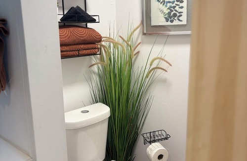 Tallahassee Cottage | Tallahassee Tiny Home - Cozy, Quiet Nature Retreat