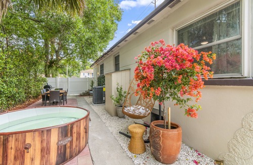 North Hyde Park House | Tampa House: Near Midtown, Near Hyde Park, Near Bucs Stadium