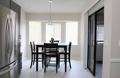Holiday House | Tarpon Springs Tropical House- 3 Bedroom/2 full bathrooms!