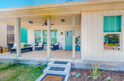 Holiday Beach House | Taste of the Tropics