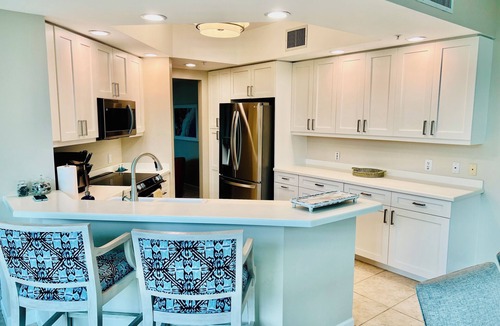 Vanderbilt Beach Condo | Terrific 3-bedroom condo in The Dunes on Vanderbilt Beach.