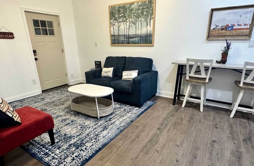 Nederland House | Texas Country 2BR 1BA