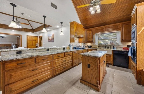 South Arlington House | Texas Country Oasis - Pool, Game Room & Near Stockyards & Arlington
