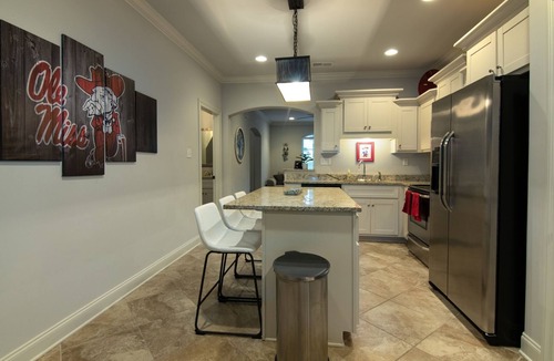 Oxford Condo | The Adele @ Oxford Farms- Tucked off South Lamar! Two Miles from The Square!