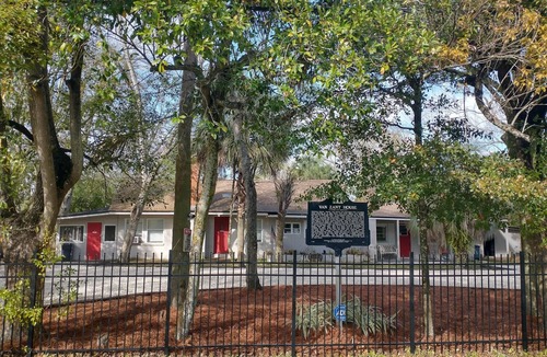 Jacksonville Apartment | The Annex – Ronnie Van Zant's Former Bedroom!