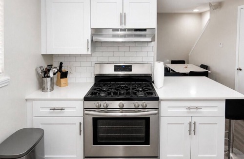 Shannon Villa | The Atlas Townhome | Hoover Luxury 2BR H2
