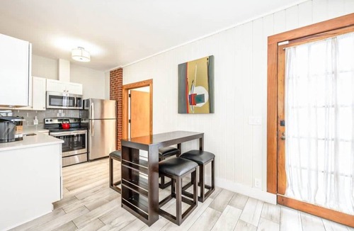 Historic Seaport Apartment | The Bartlum - Steps to Duval Street