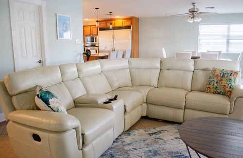 Shoreline Park House | The Bay Getaway-Boat Dock and Launch