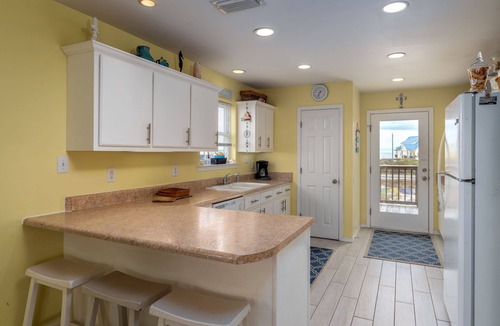 Dauphin Island House | The Beach House! Bayfront, Pet Friendly, Sleeps 8