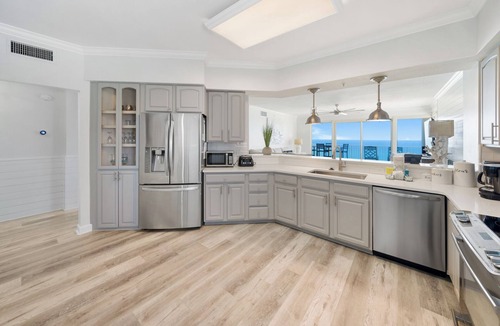 Bel Air Condo | THE BIG EASY! Grand Surf Club HUGE 1900 Sq ft.