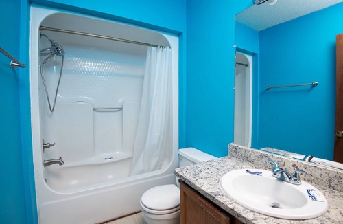 New Castle Apartment | The Birmingham Getaway in a Quiet Area