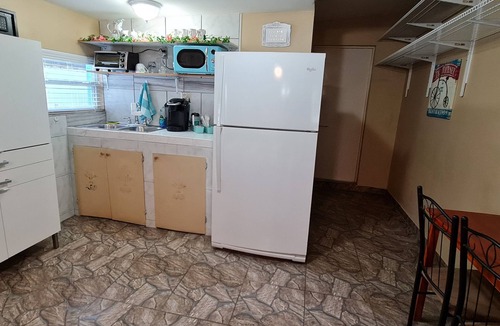 Tampa Apartment | ​💎 The Blue Dreams Studio Retreat: Near Hard Rock, Ybor & Downtown