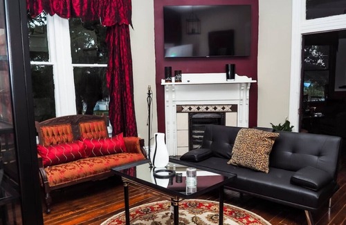 Central Business District House | The Broadway Venue