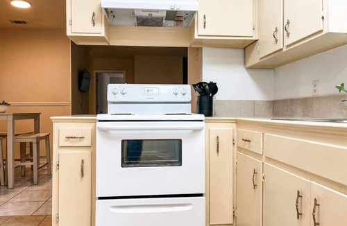 Tallahassee House | The Budget Friendly Home