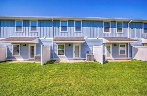 Ferry Pass House | The Canzy: Charming 3-bedroom townhome in welcoming Pensacola