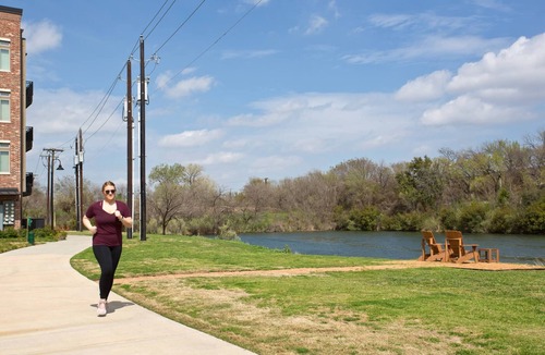 Farmers Branch Apartment | The City Nest - Near Dallas & DFW Airport