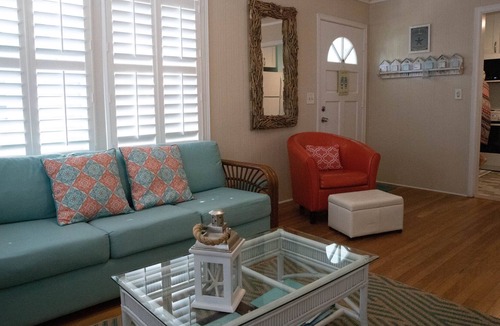 Treasure Island Cottage | The Cleanest Cottage on the Beach! Our Reviews do the talking.