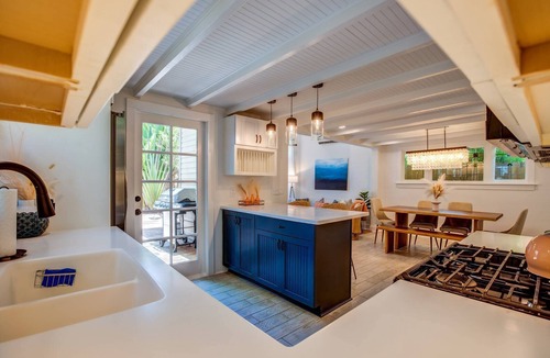 The Meadows House | The Conch Chateau: Stylishly Renovated Conch House in the Heart of Key West, Heated/Chilled Pool!