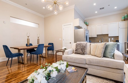 French Quarter Apartment | The Creole, 2B/2B Historic FQ Apt. - 60 Day Min. Rental