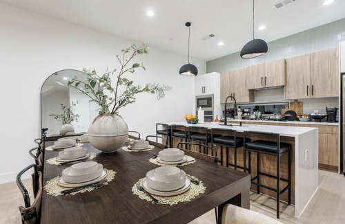 Oak Cliff House | The Dallas Rooftop Retreat Garage Sleeps 12