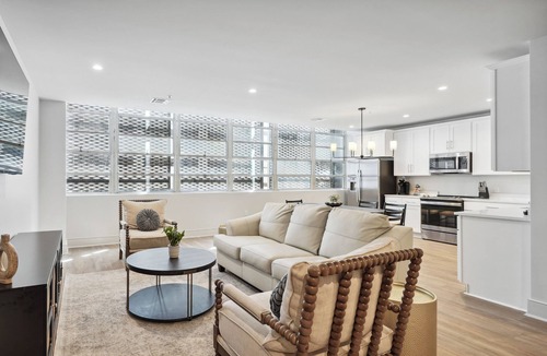 Central Business District Apartment | The Eleanor New Orleans