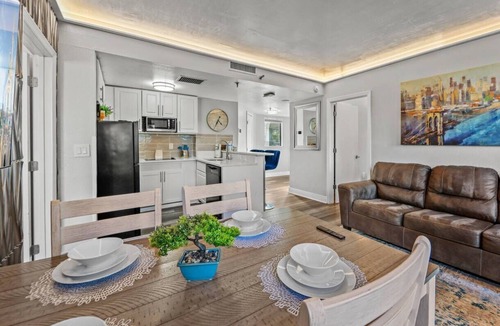 Southwest Orlando Villa | The Enclave 2BR near Universal, Pool & Gym