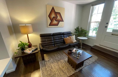Greater Heights Apartment | the escape - with pool & hot tub at The Ponderosa