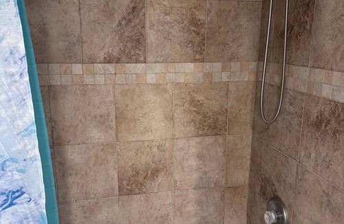Fossil Park Apartment | The Getaway 3, 2-bedroom apartment in tranquil St. Petersburg with cool AC