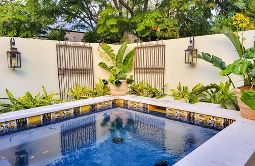 Faubourg Marigny House | The Harlot House w Salt Pool/Spa, 5 bed 3 bath, walkable neighborhood w restaur