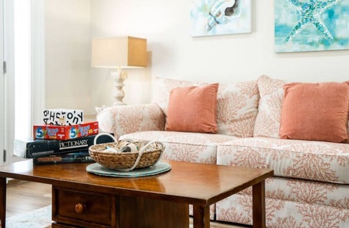 Bid-a-wee Beach House | The Hideaway | Bid-a-Wee Beach | 2 minute walk to Private Beach Access | Close to Frank Brown Park