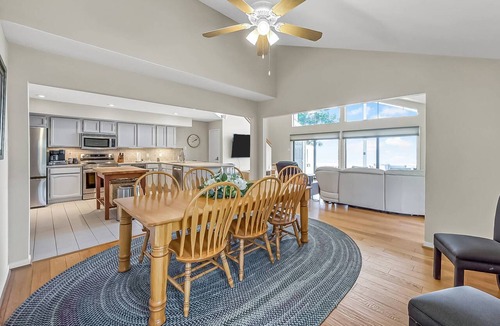 April Sound House | The Hideout | Boat Slip | Stunning Views | Fishing, Swimming & Covered Patio