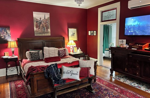 Jefferson Bed & Breakfast | The Historic Captain's Castle Inn