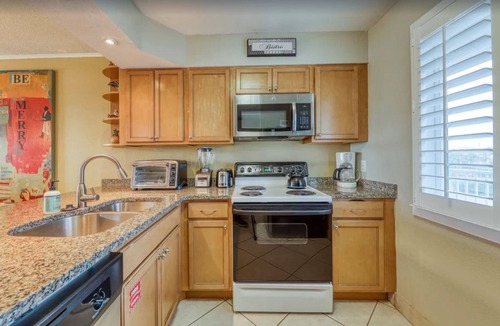 Holiday Isle Condo | The Islander 315 Heated Pool- Hot Tub- Pickle Ball