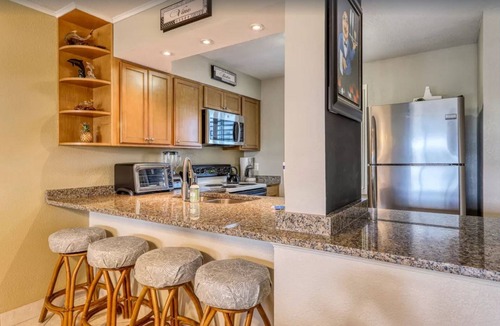 Holiday Isle Condo | The Islander 315 Heated Pool- Hot Tub- Pickle Ball
