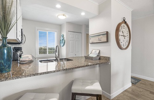Holiday Isle Condo | The Islander 415 Platinum Plus Unit with W/D -Seasonal Beach Service