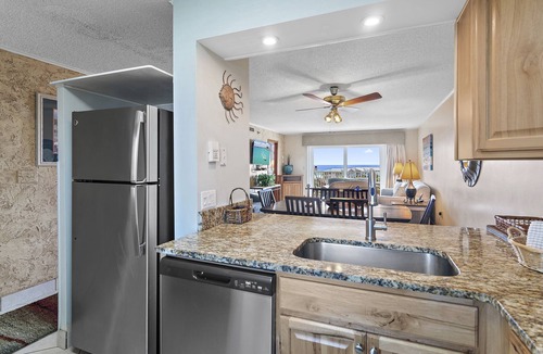 Holiday Isle Condo | The Islander 613 - Winter Months Available - Heated Pool - Washer & Dryer
