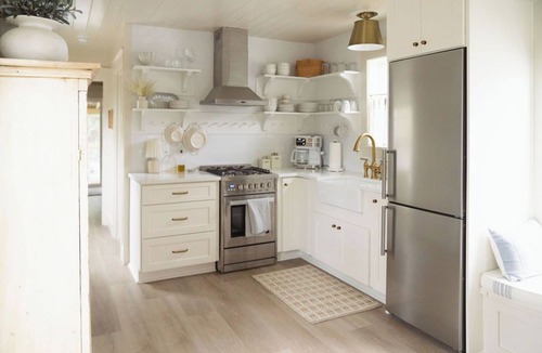 San Juan Cottage | The Juander Inn, cottage + pool + bikes + beach chairs